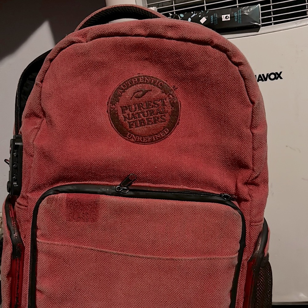 RAW. Authentic smell proof bag.